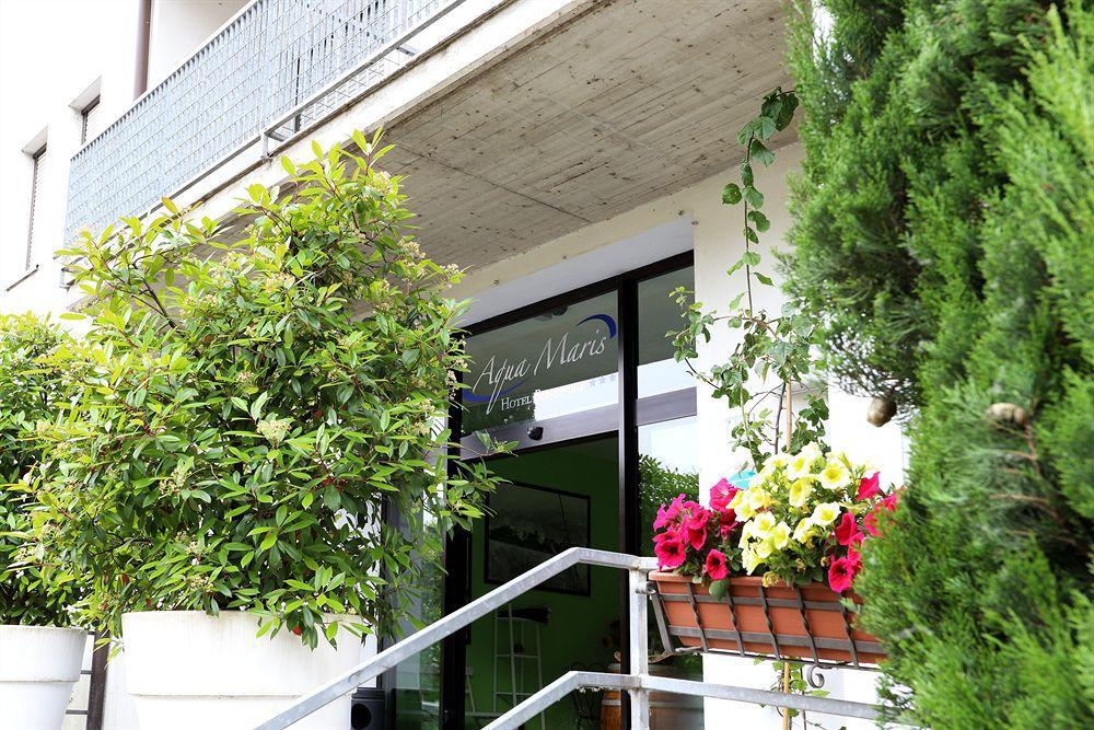 Aquamaris Hotel Sala Baganza Exterior photo