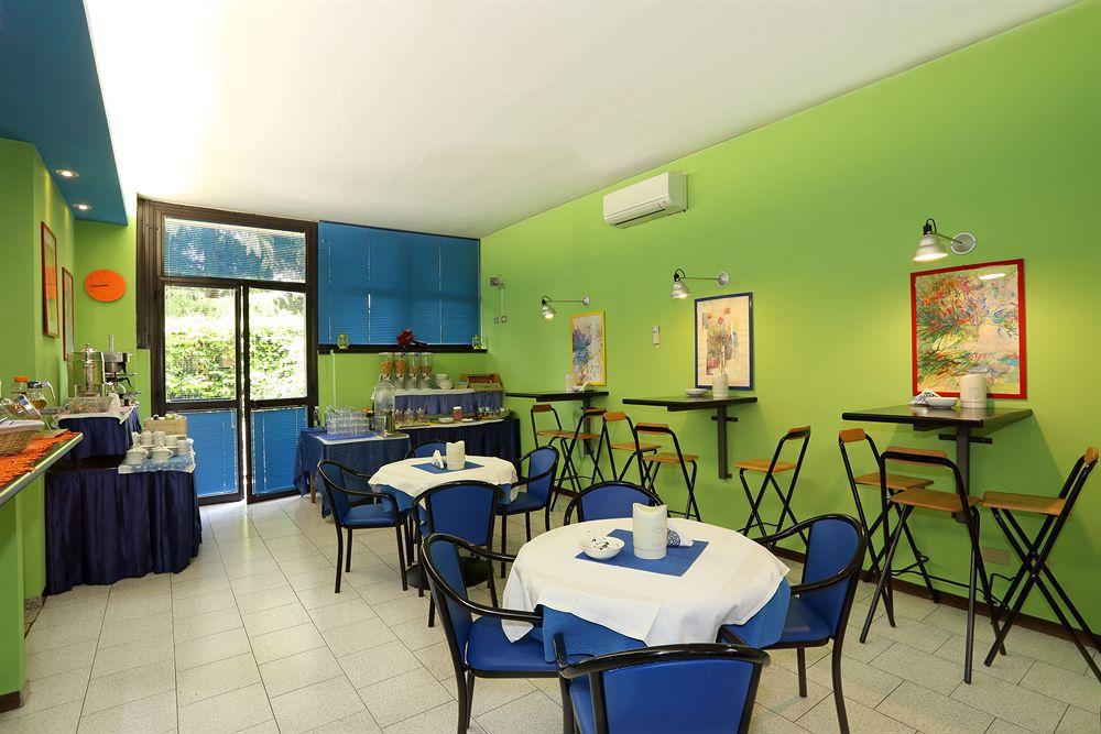 Aquamaris Hotel Sala Baganza Exterior photo